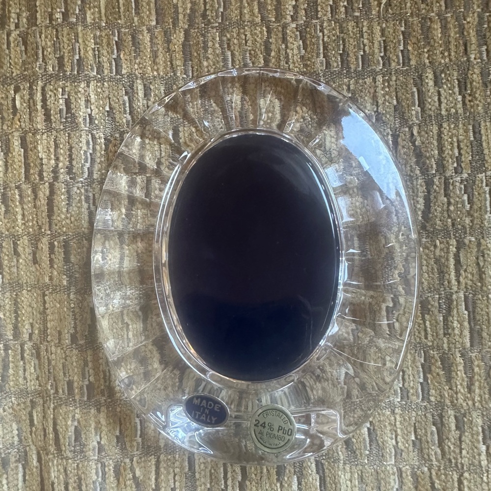 Elegant Crystal Oval Photo Frame